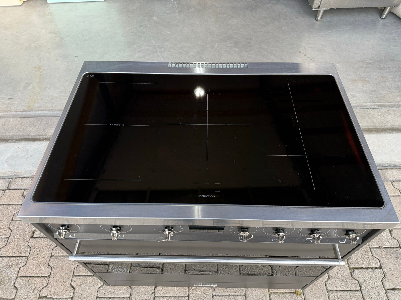 Smeg Fornuis met Inductiekookplaat en Oven, Bella, 60 cm of meer, Grill, Zo goed als nieuw