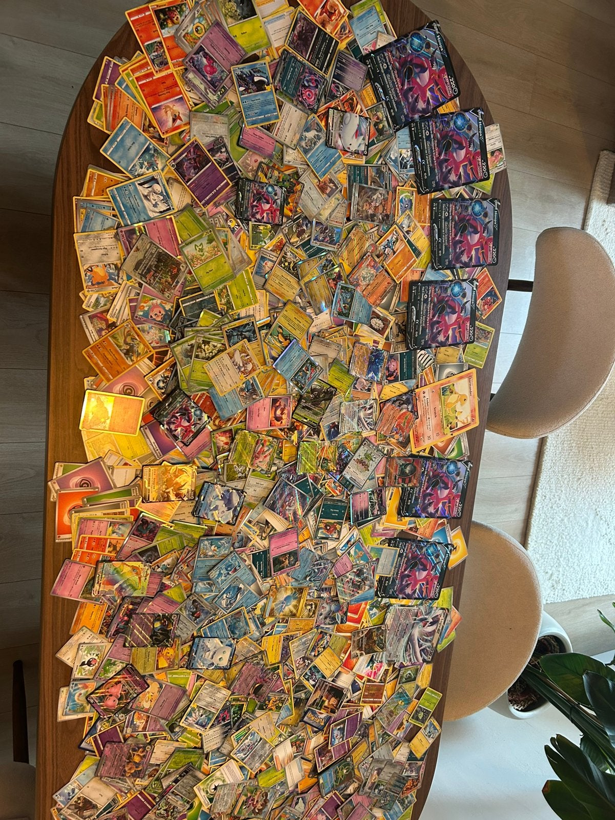 Enorme partij Pokémon kaarten tafel vol leuke uitzoekpartij, Hobby en Vrije tijd, Ophalen of Verzenden, Zo goed als nieuw, Meerdere kaarten