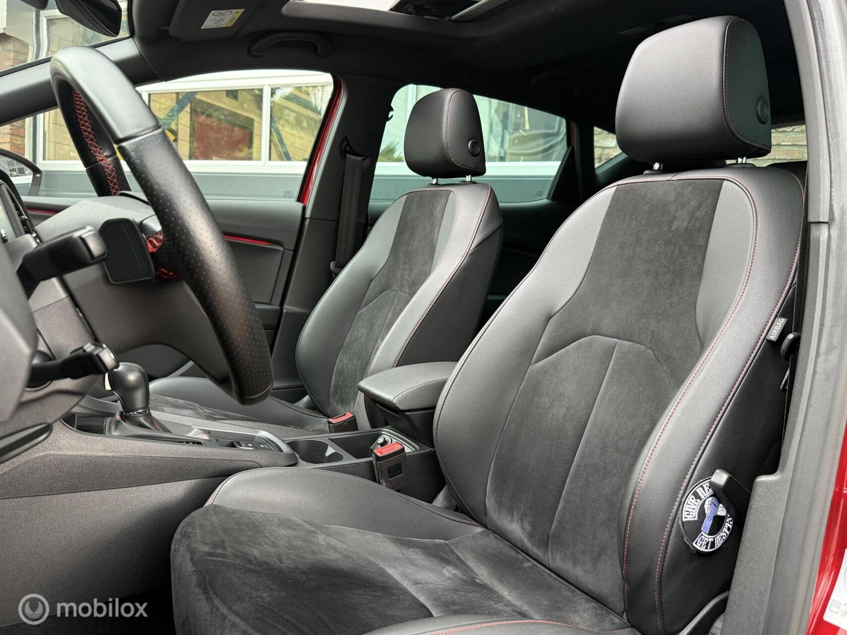 Seat Leon 1.8 TSI FR DSG Aerodynamica Panodak Navi Seat Soun, 1227 kg, Automatische klimaatregeling, Zwart, 4 cilinders