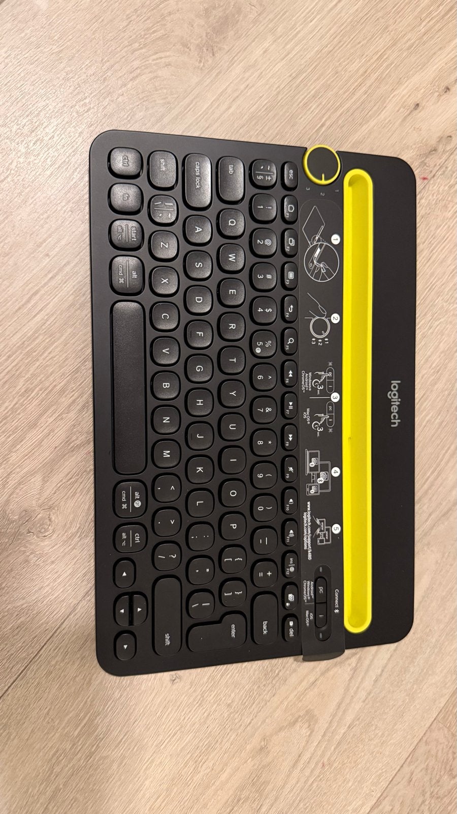 Logitech K480 Bluetooth Toetsenbord - Qwerty, Multi-device, Ophalen of Verzenden, Zo goed als nieuw, Draadloos
