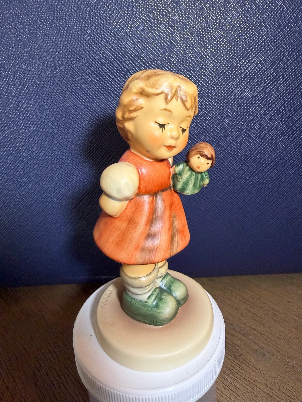 Hummel beeldje – Kasperle ist da! / Puppet Princess (2103/A), Verzamelen, Ophalen of Verzenden, Zo goed als nieuw, Hummel