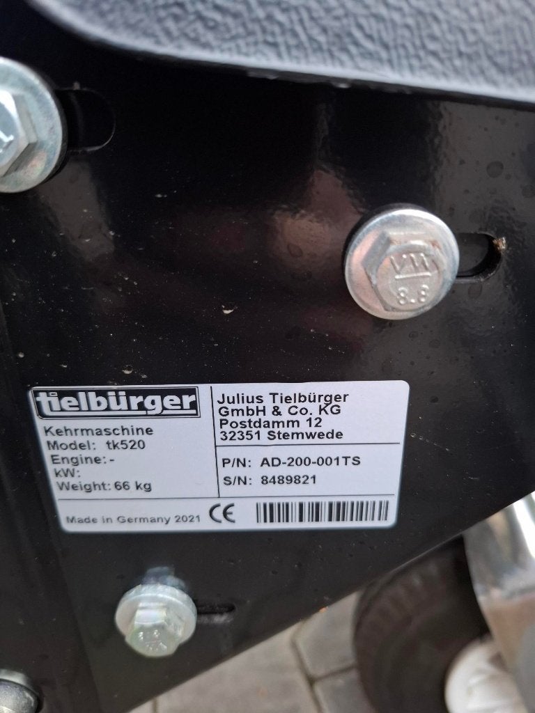 Tielburger veegmachine t.b.v. zitmaaier, Tuin en Terras, Hand-tuingereedschap, Ophalen, Zo goed als nieuw, Overige soorten, Tielbürger