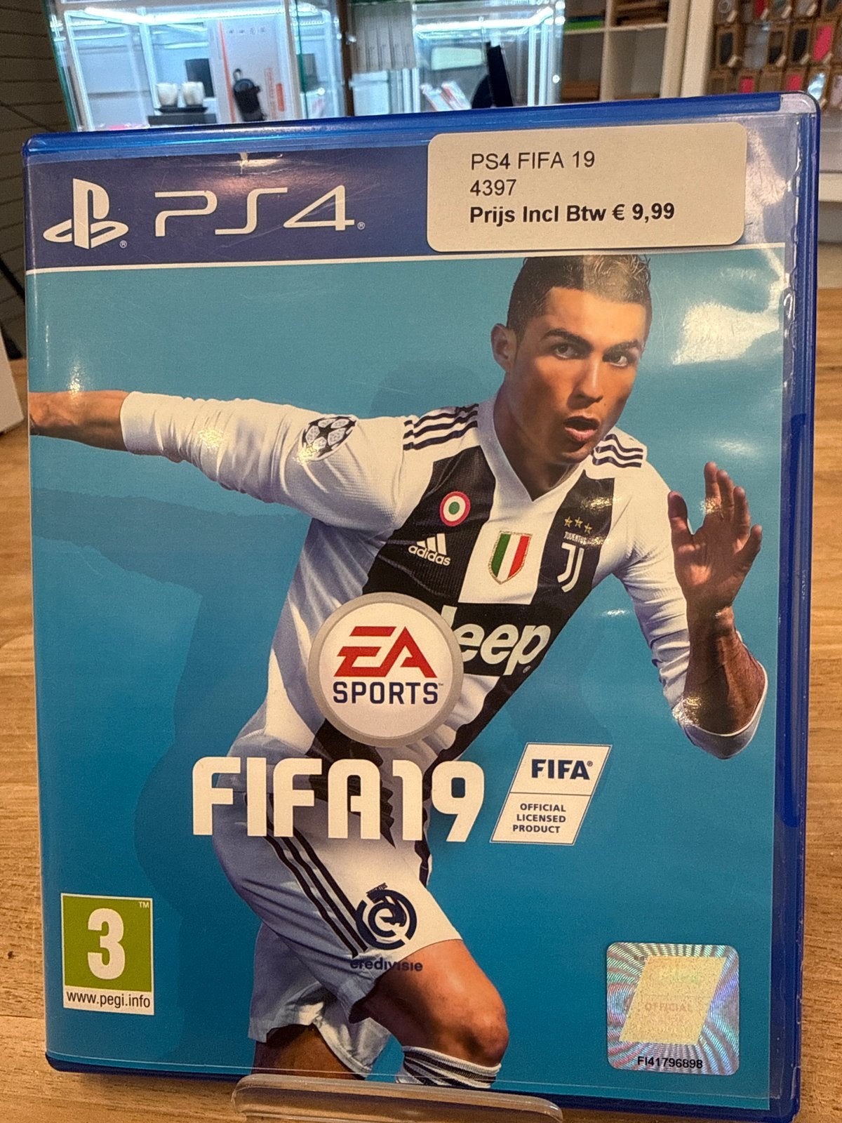 FIFA 19 voor PlayStation 4 - Voetbalgame met Ronaldo, Gebruikt, Eén computer, Ophalen of Verzenden, Sport