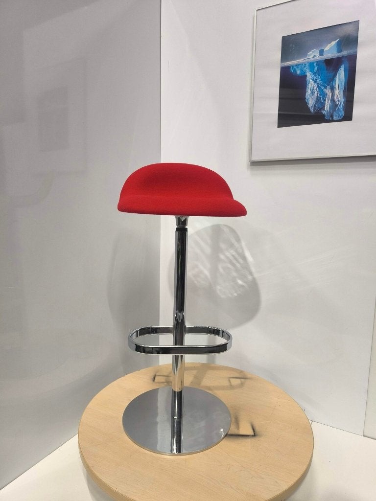 Design Gubi by Komplot Bar stoelen /stoel /kruk/barkruk ,8st, Huis en Inrichting, Barkrukken, 60 tot 90 cm, Ophalen of Verzenden