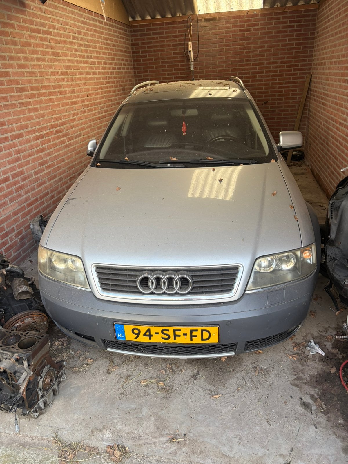 Audi Allroad 4.2 220KW AUT 2003 Grijs, Auto's, Audi, Automaat, 8 cilinders, 120 €/maand, Stationwagon