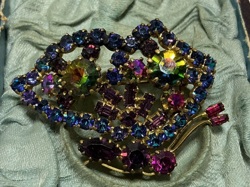 VINTAGE BROCHE MET GLINSTER STEENTJES, Verzenden, Broche