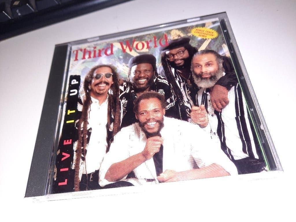 CD Third World ‎– Live It Up, Ophalen, Zo goed als nieuw