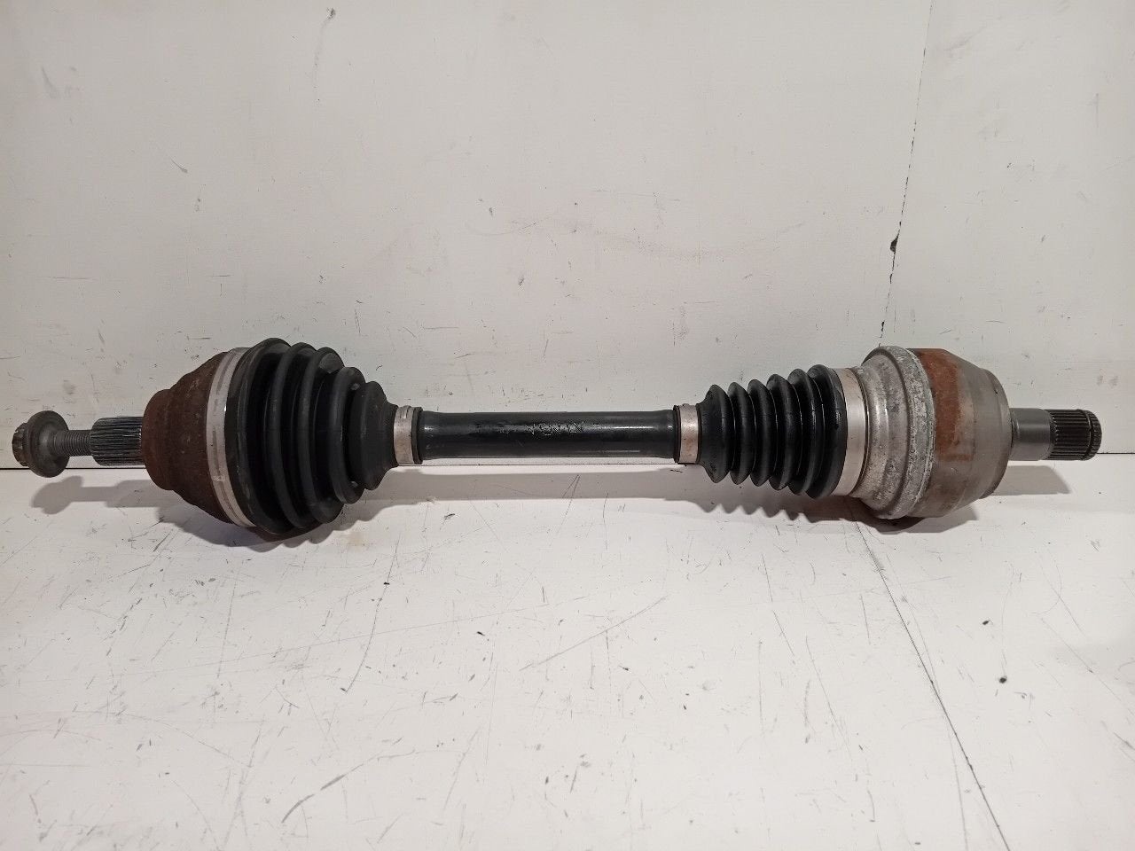 Aandrijfas links voor Volkswagen Golf, Onderdelen@venauto.nl, Van der Ven Autorecycling B.V., Gebruikt, Ettenseweg 76, 4706 PB Roosendaal, The Netherlands