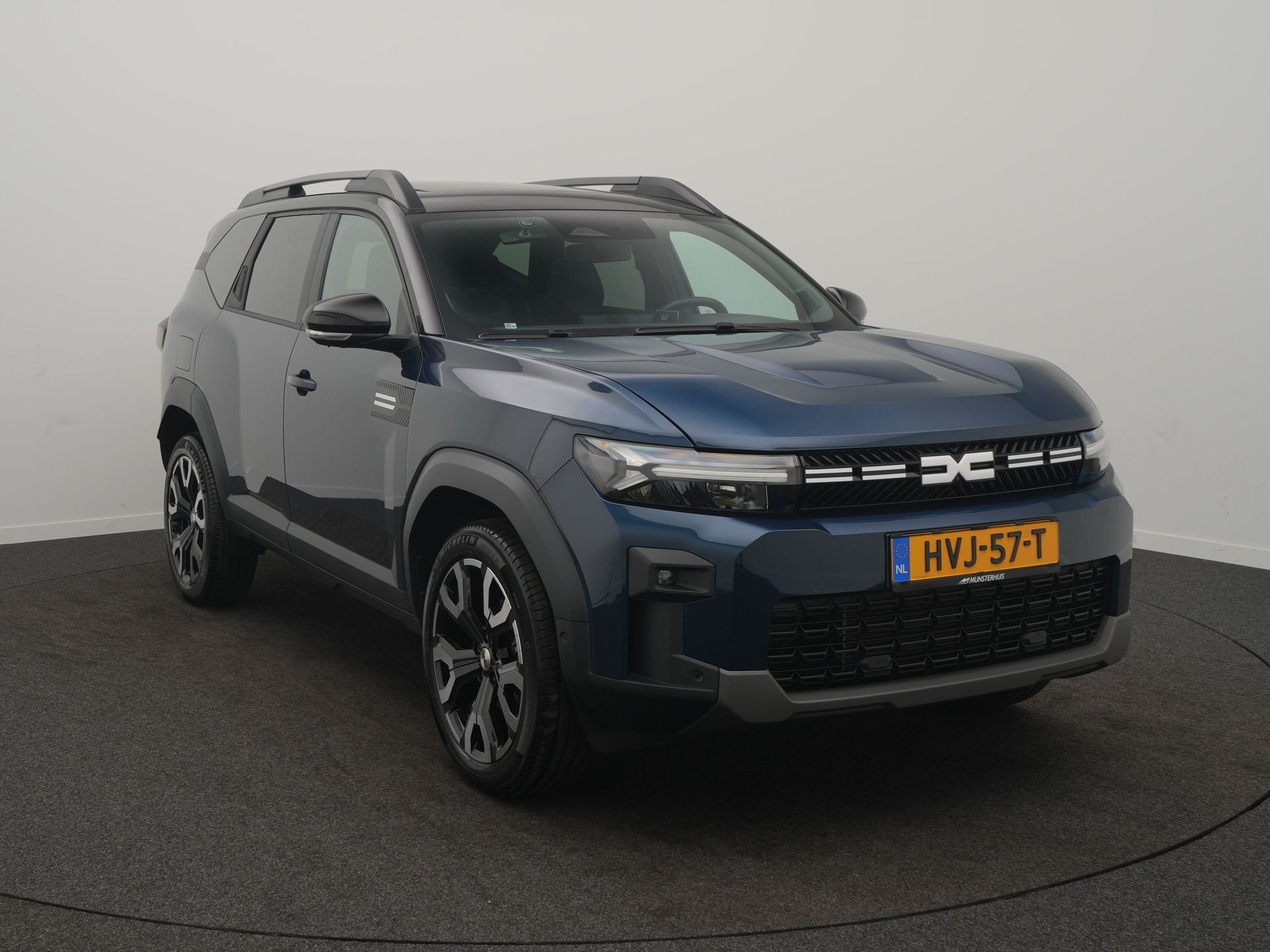 Dacia Bigster 1.8 Hybrid 155 Launch Edition - RIJKLAARPRIJS, Auto's, Stof, Gebruikt, 4 cilinders, Blauw