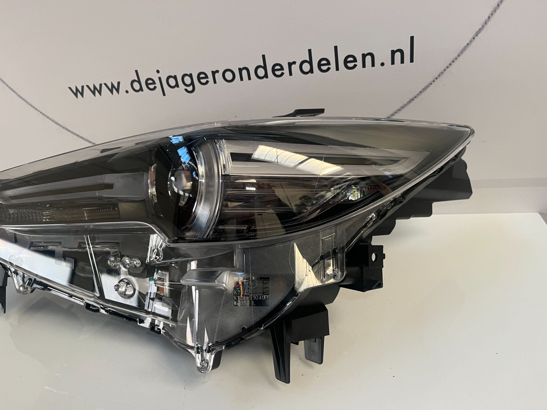 MAZDA CX5 CX-5 FULL LED KOPLAMP LINKS KB8N 51040, Gebruikt, Shinchi, Fuchu-Cho 3-1
730-8670  Hiroshima, Mazda Motor Corporation