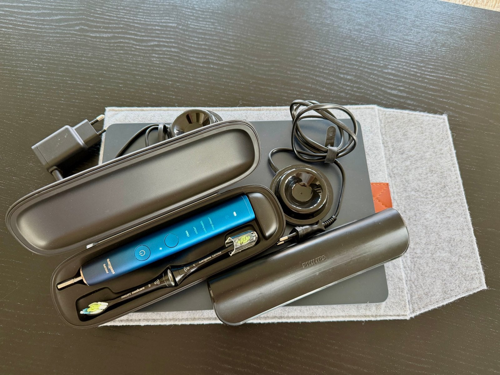 Philips Sonicare DiamondClean 9000  (incl. 2 TravelKits), Ophalen of Verzenden, Mondverzorging