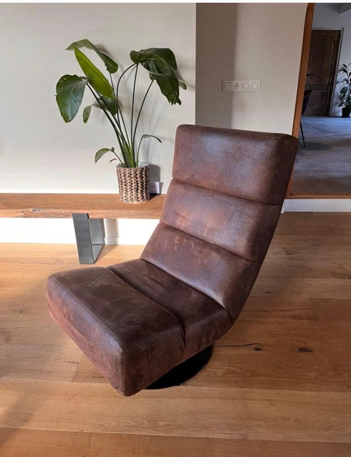Comfortabele bruine relaxstoel - Zo goed als nieuw, Huis en Inrichting, Ophalen, Minder dan 50 cm, Minder dan 75 cm, Zo goed als nieuw