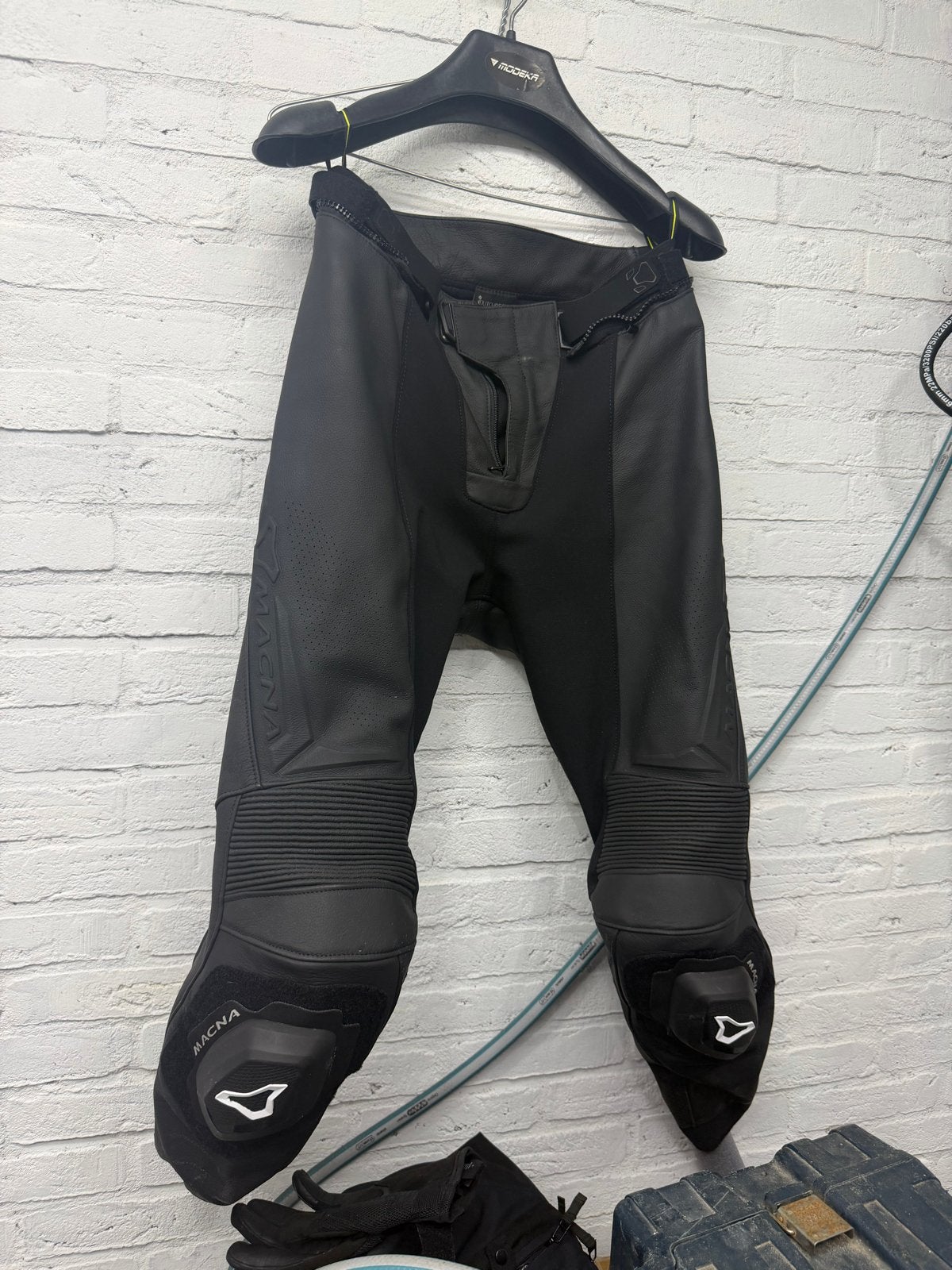 Macna Leren Motorbroek - Maat 50 (M), Ophalen, Tweedehands, Heren, Broek | leer