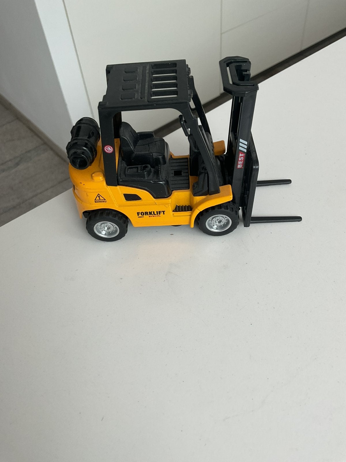 Heftruck mooi schaalmodel, Ophalen, Zo goed als nieuw
