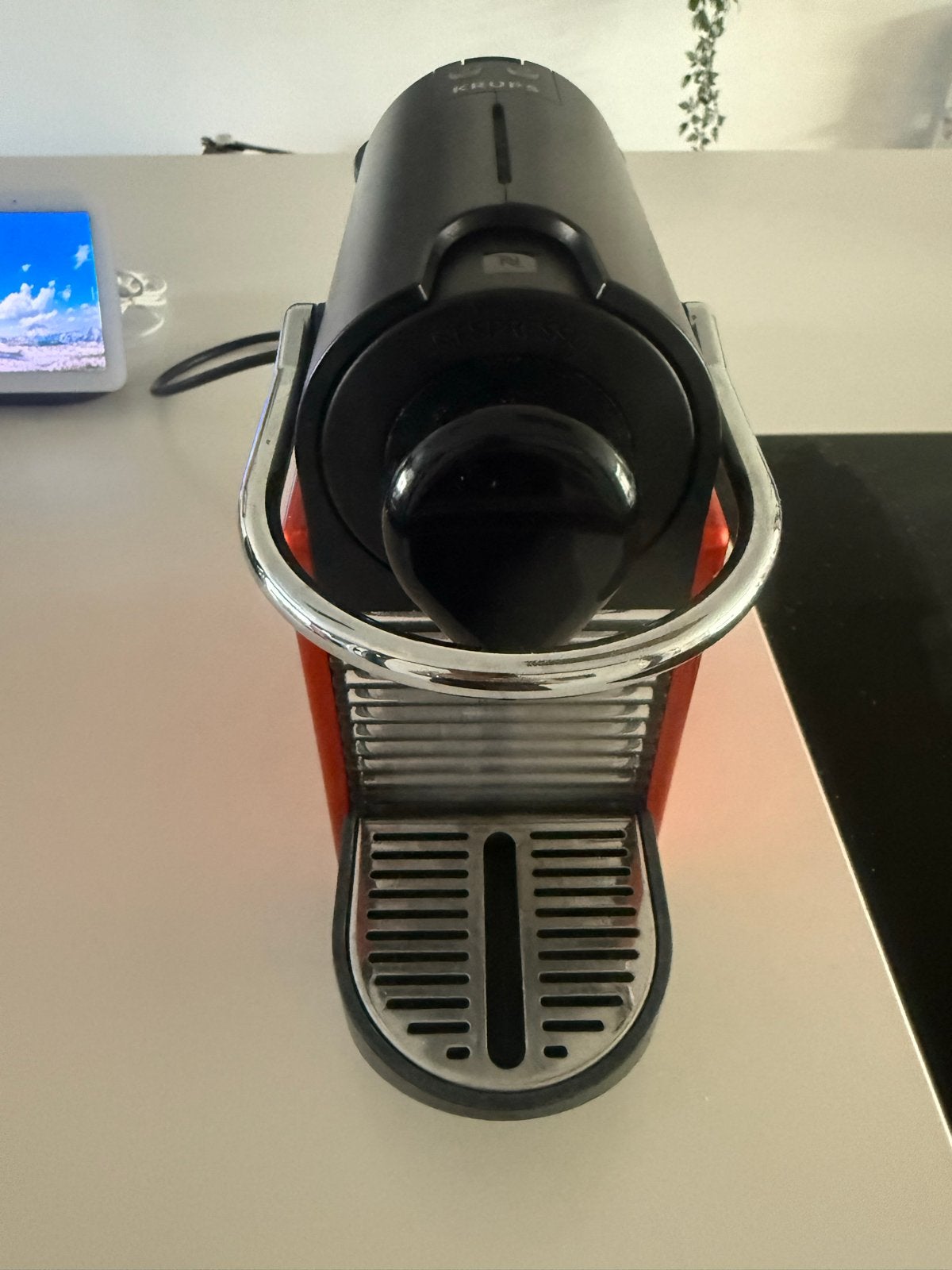 Nespresso Krups Essenza Mini - Compacte Espressomachine, Ophalen, Espresso apparaat, Zo goed als nieuw, 1 kopje
