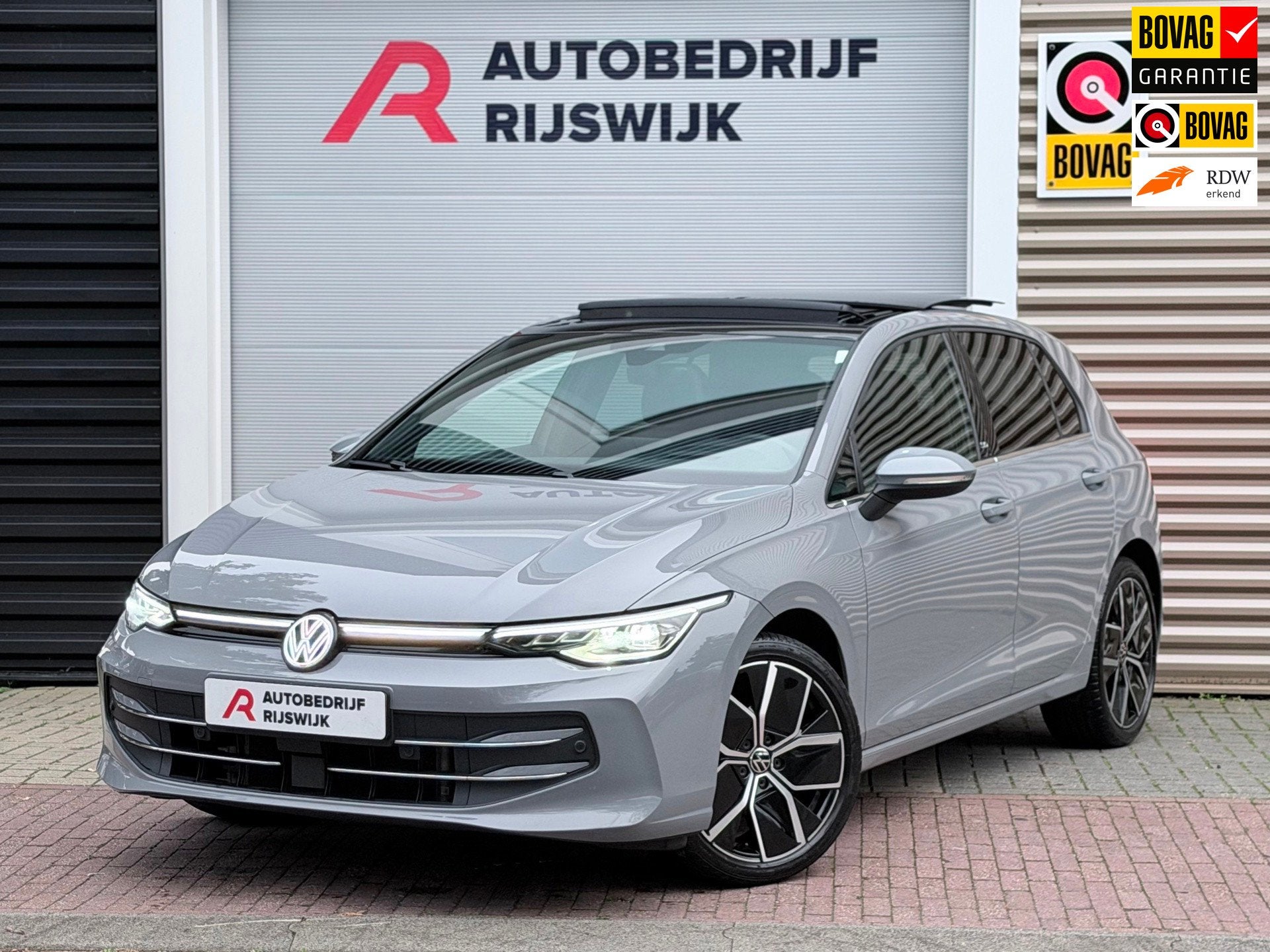 Volkswagen GOLF 1.5 eTSI Pano/Memory/Matrix/HuD, 4 cilinders, Bedrijf, Golf, 1500 kg