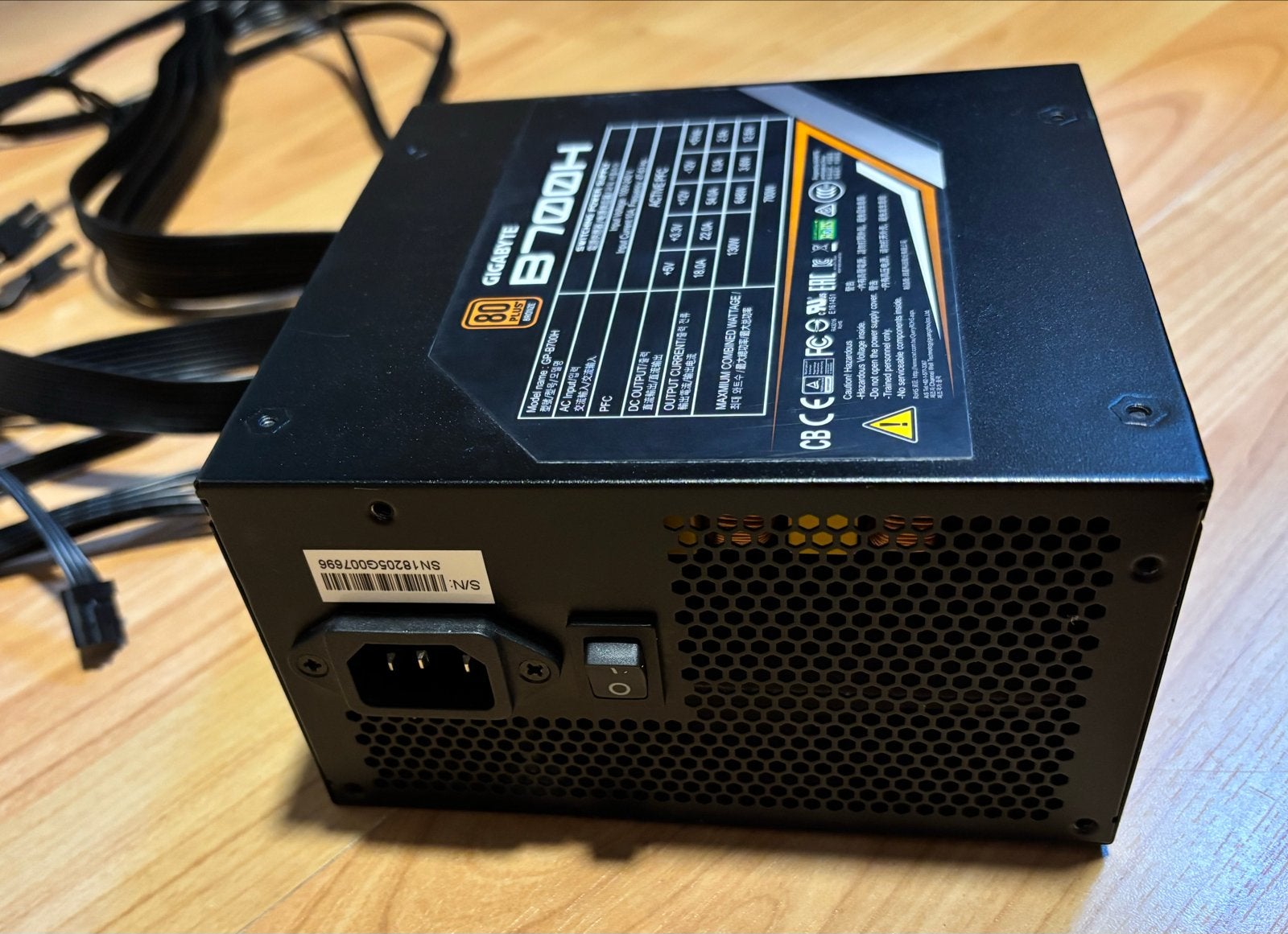 Gigabyte B700H Modulaire Voeding - 700W, Computers en Software, Ophalen of Verzenden, Gebruikt