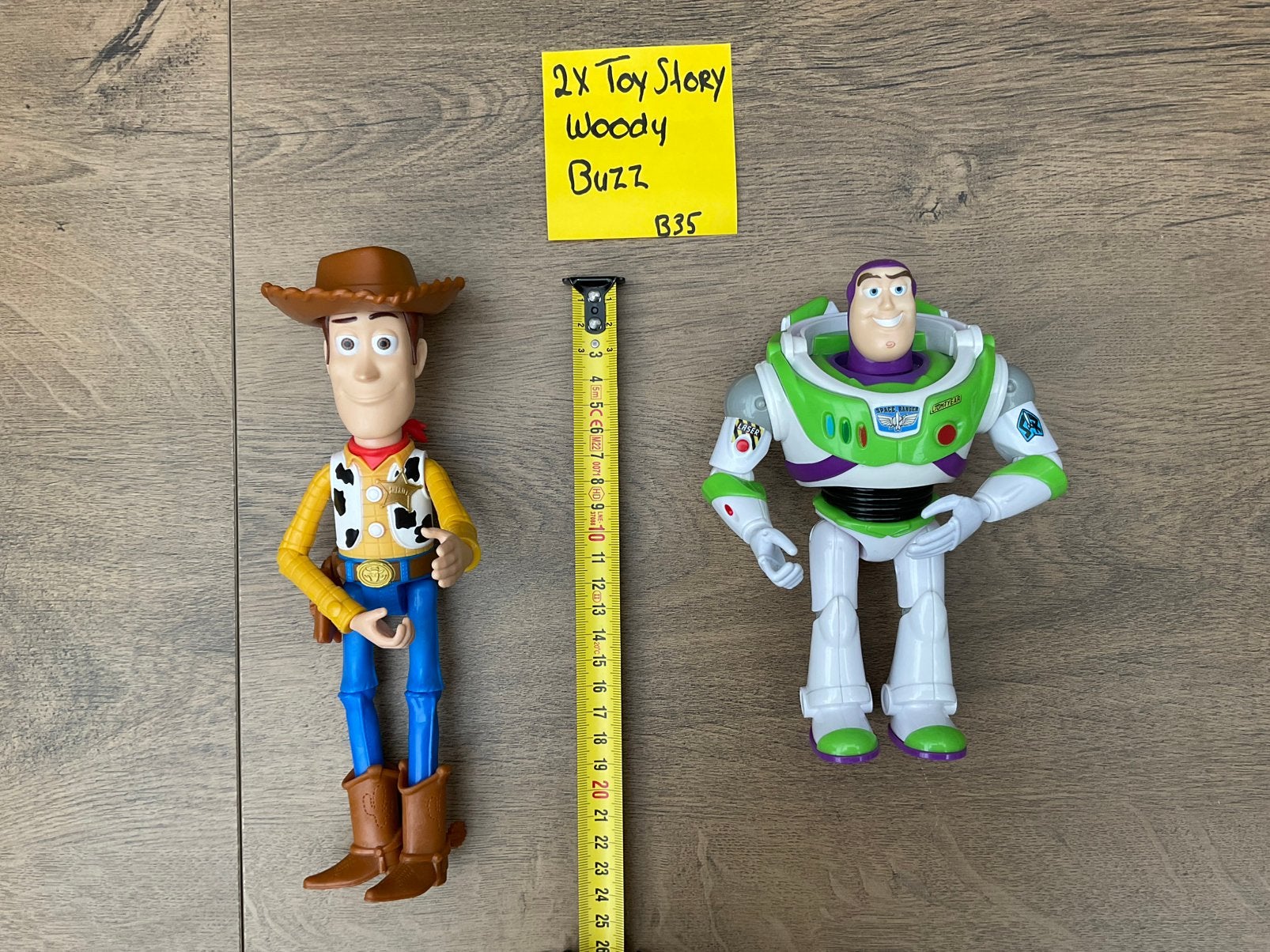 2 x Disney Toy Story Woody of Andy en Buzz Lightyear, Verzamelen, Disney, Ophalen, Overige figuren, Nieuw, Beeldje of Figuurtje