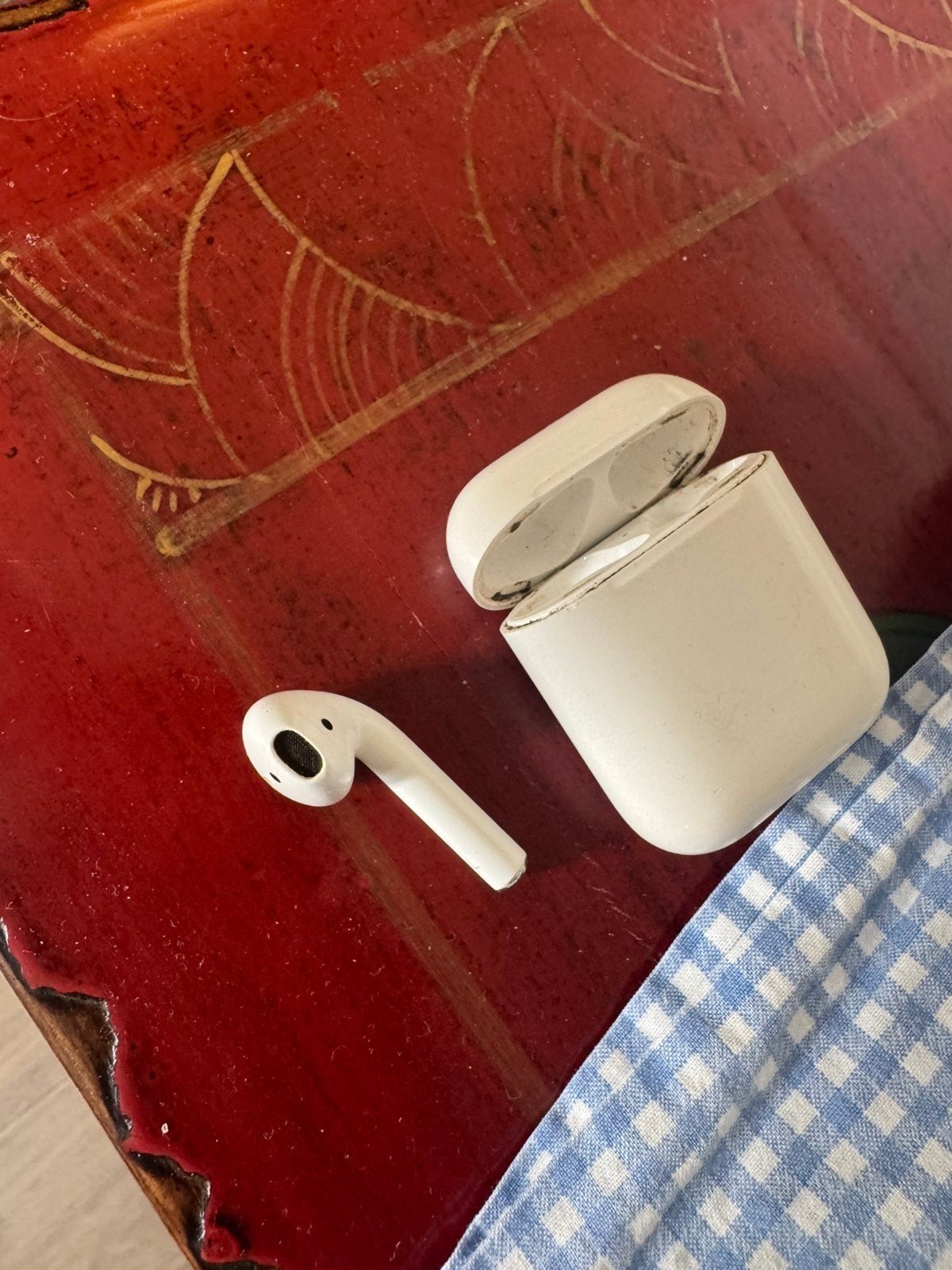 Originele Apple AirPods– Linker Oortje & Oplaadcase, Ophalen of Verzenden, Zo goed als nieuw