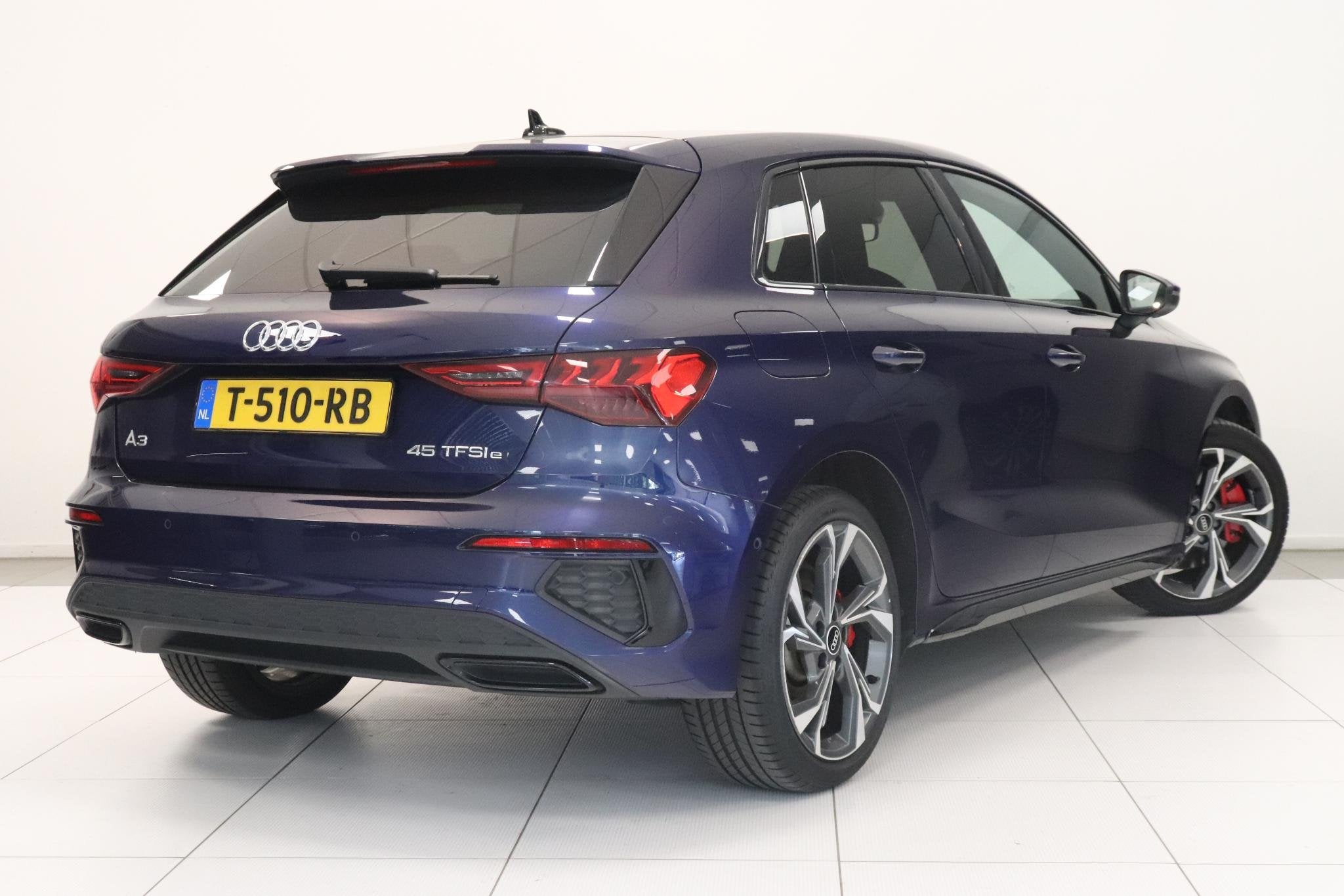 Audi A3 Sportback 45 TFSI e S edition Competition | Parkeers, Auto's, Audi, Automatische klimaatregeling, Gebruikt, 4 cilinders