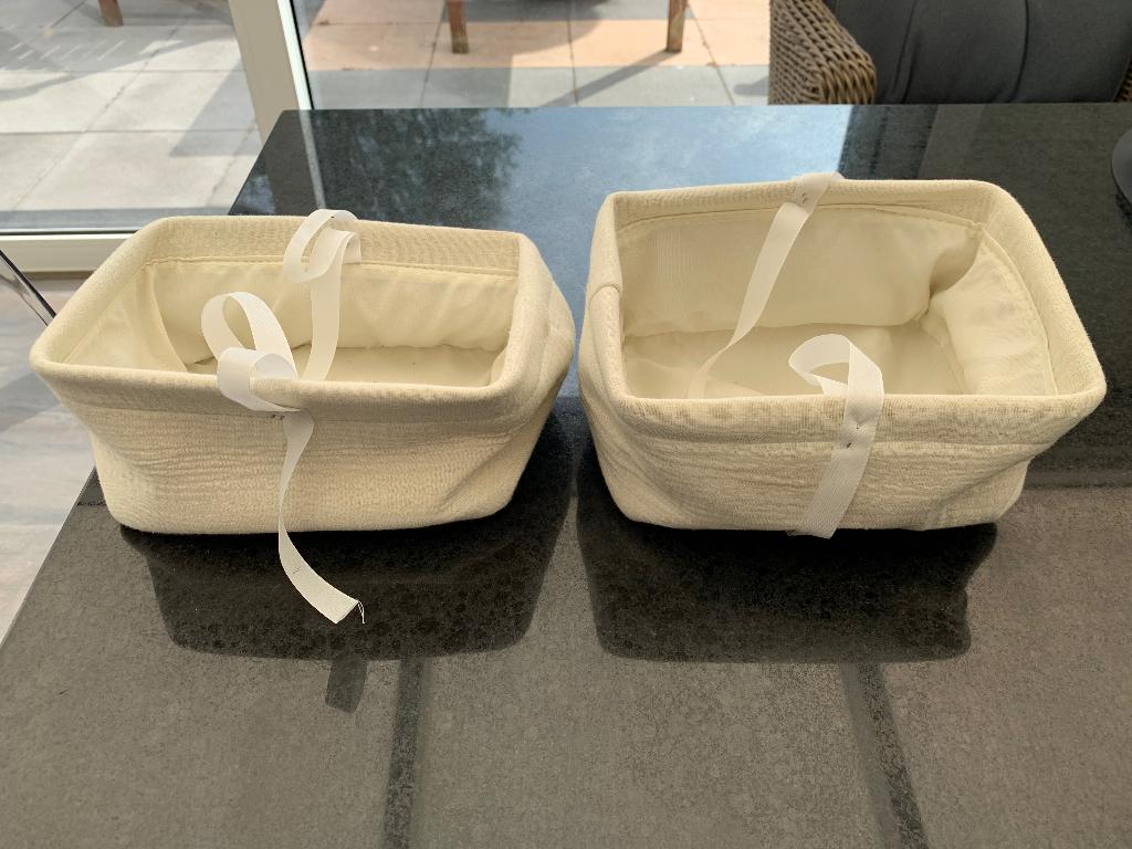 Feestdecoratie voor bruiloft 2 mandjes met lint, Ophalen of Verzenden, Nieuw, Feestartikel, Geboorte of Huwelijk
