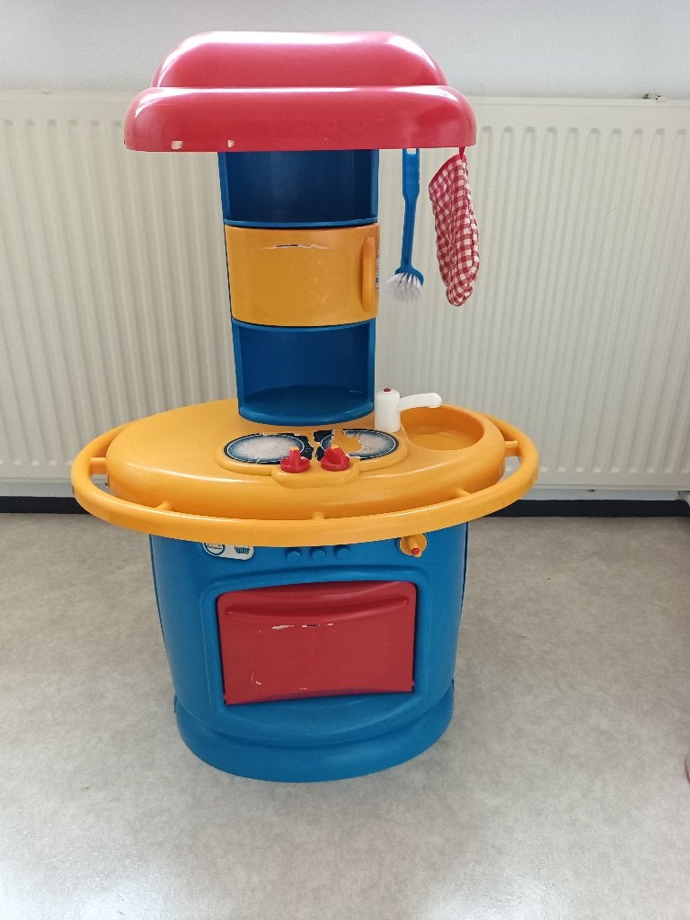 Speelkeukentje met bijbehorende accessoires, Kinderen en Baby's, Ophalen, Gebruikt, Kunststof, Speelkeuken