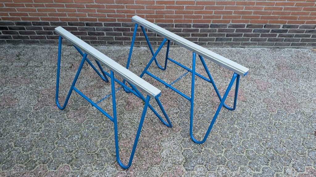 Twee stalen schragen, Ophalen, Nieuw