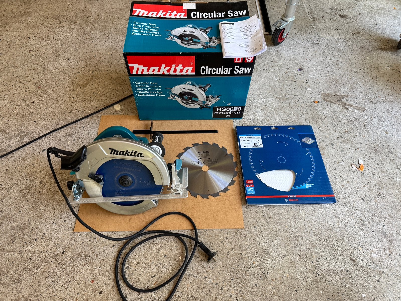 Makita cirkelzaag HS0600, Ophalen of Verzenden, Zo goed als nieuw