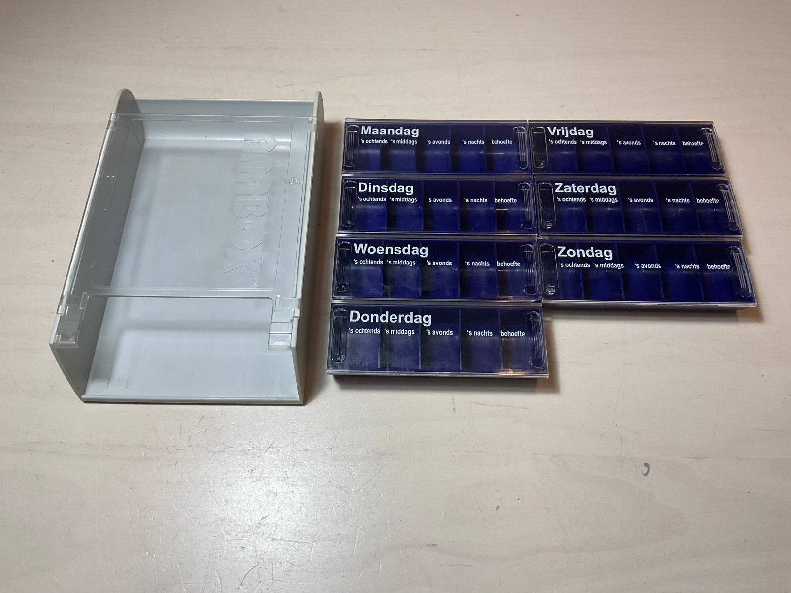 Anabox weekpillen pillendoos Voor elke dag van de week, Ophalen of Verzenden, Zo goed als nieuw