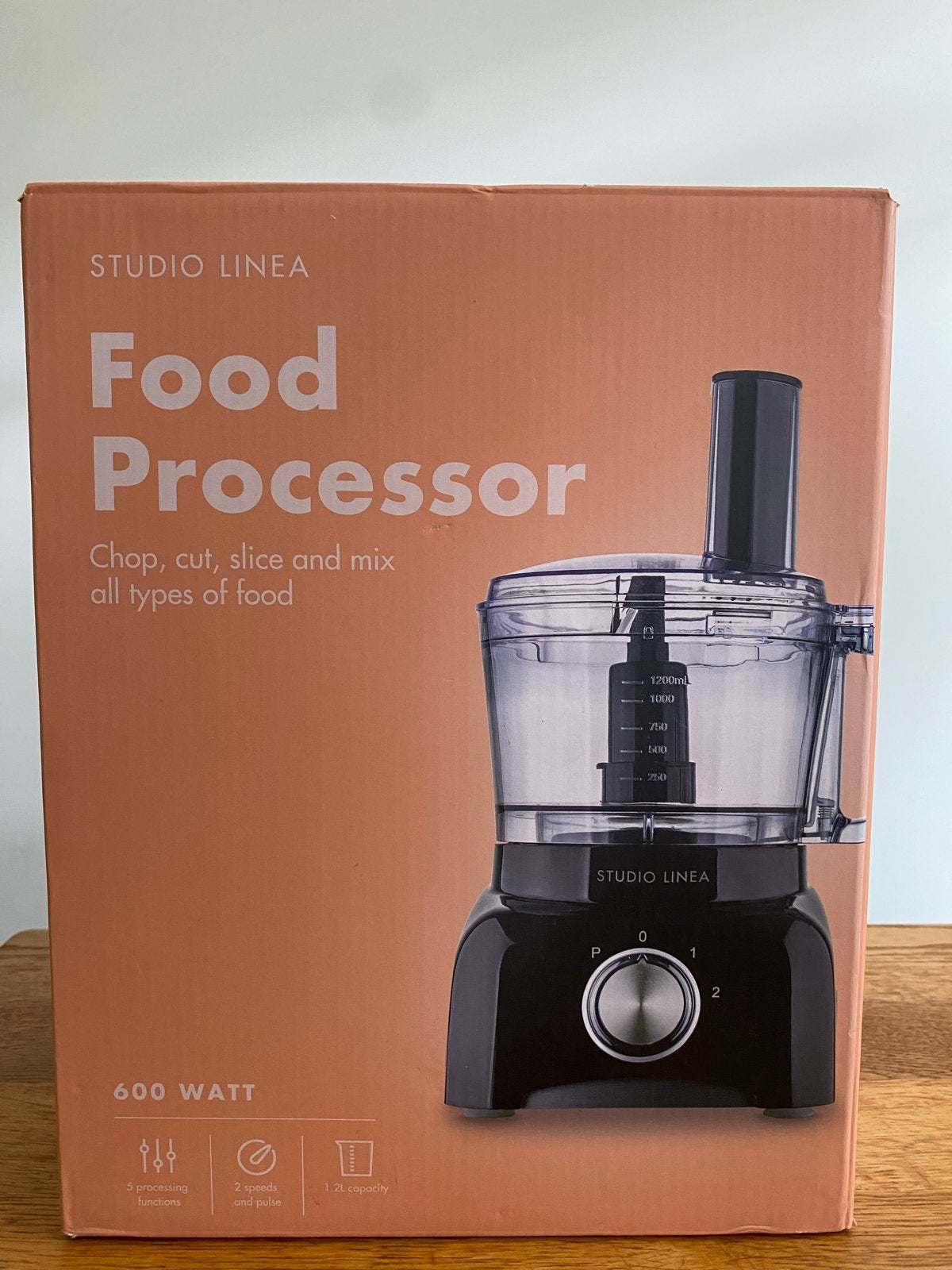 Studio Linea Food Processor - Gloednieuw en ongebruikt, 1 tot 2 liter, Ophalen of Verzenden, Nieuw, 2 snelheden