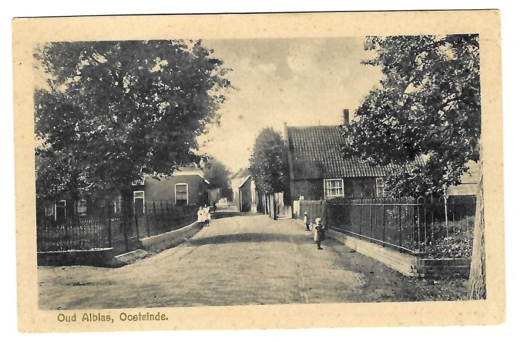 Oud-Alblas - Oosteinde met volk - mindere kwaliteit, Verzenden, Voor 1920, Ongelopen, Zuid-Holland