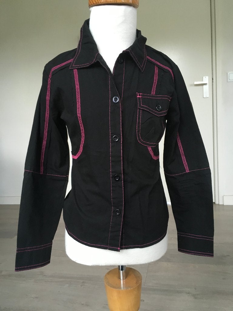 R.Y.B. DRESS blouse zwart / roze NIEUW maat 128 ZQ, R.Y.B. DRESS, Meisje, Overhemd of Blouse, Nieuw