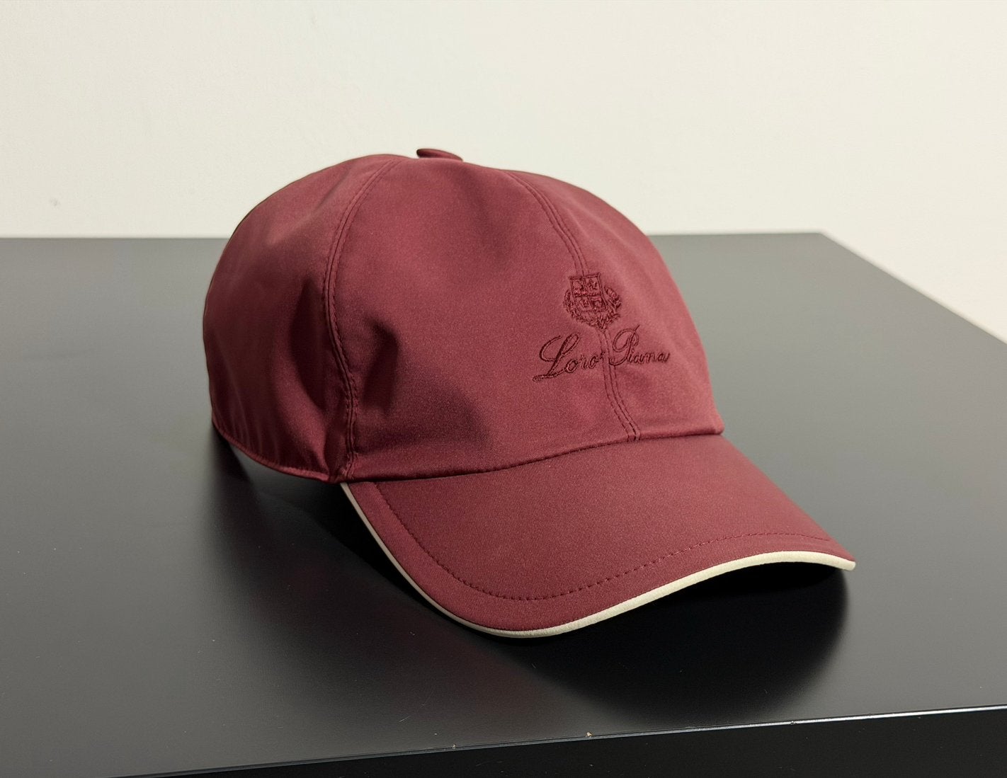 Loro Piana Storm System Baseball Pet Bordeaux – FAB1977, Kleding | Heren, Hoeden en Petten, Ophalen of Verzenden, Zo goed als nieuw