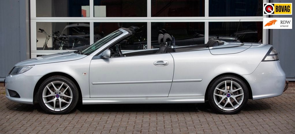 Saab 9-3 Cabrio 1.8t Vector Spring Edition automaat, 1998 cc, Gebruikt, Zwart, 4 cilinders