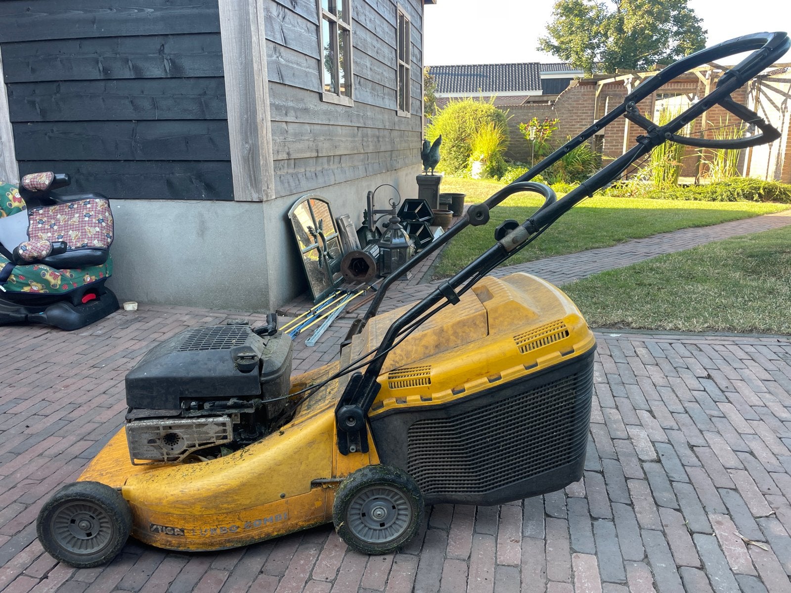 Stiga Turbo 40 grasmaaier - Benzine, Ophalen, Cirkelmaaier, Gebruikt, Opvangbak