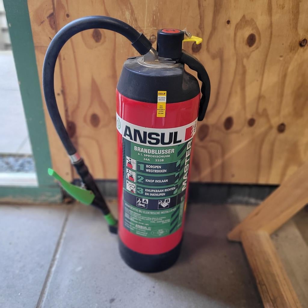 Brandblusser Ansul 6 liter, Ophalen