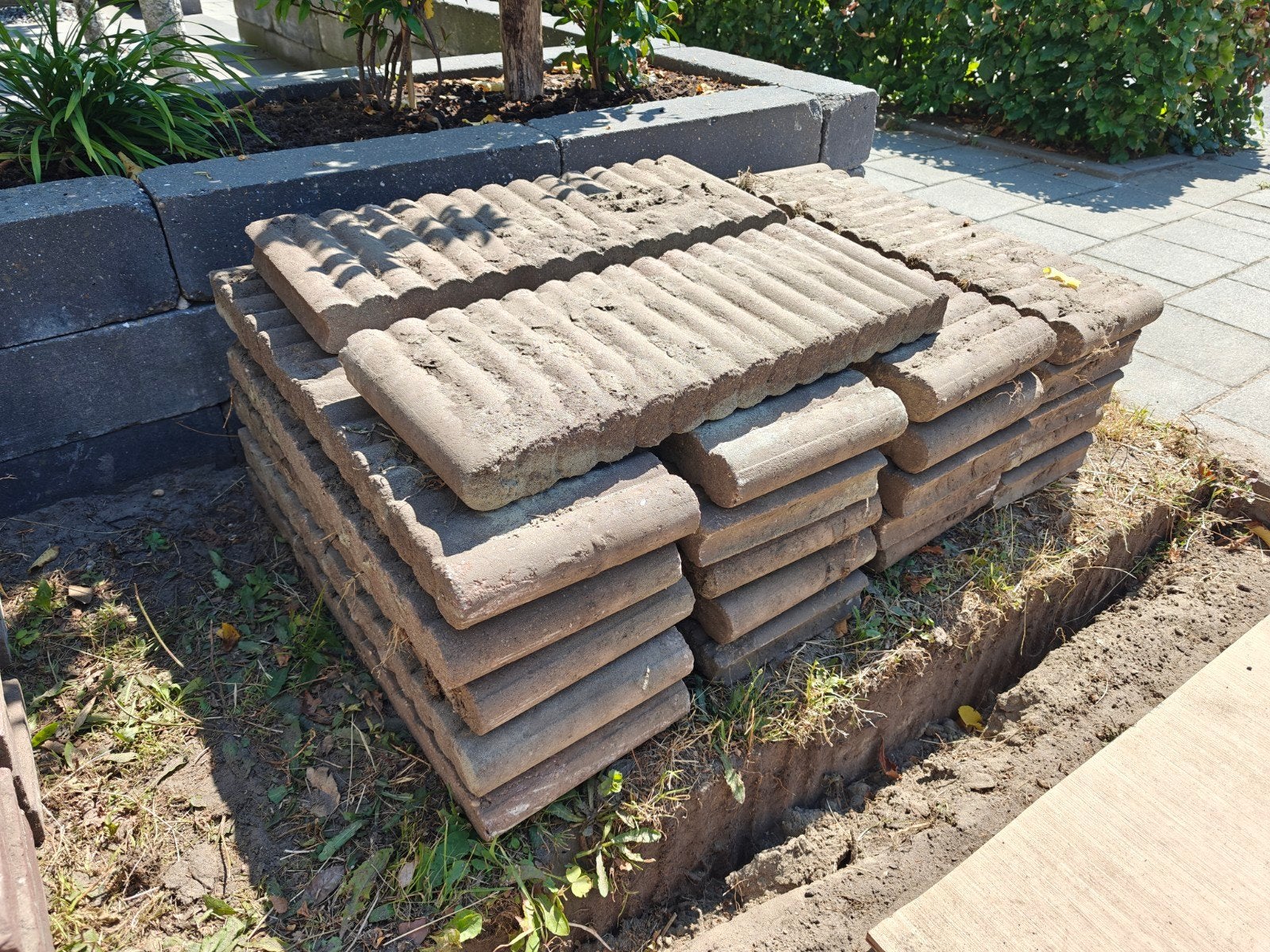 *GRATIS AFHALEN* Borders, tegels (22 stuks), Tuin en Terras, Bielzen en Borders, Ophalen, Gebruikt, Minder dan 100 cm, 25 tot 50 cm