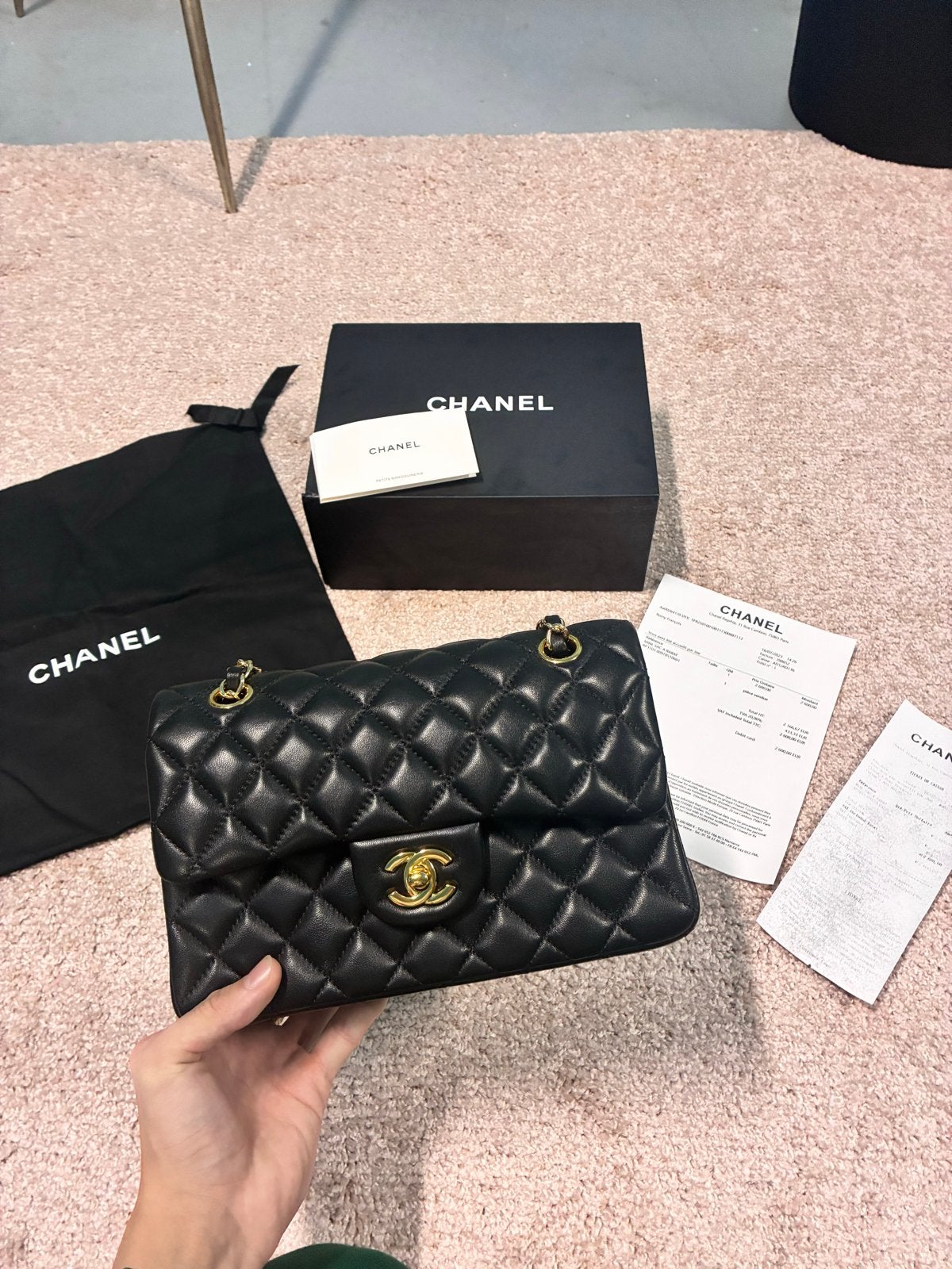Chanel Classic Flap Bag Zwart Leer Goud Hardware, Sieraden, Tassen en Uiterlijk, Tassen | Damestassen, Ophalen of Verzenden, Gebruikt