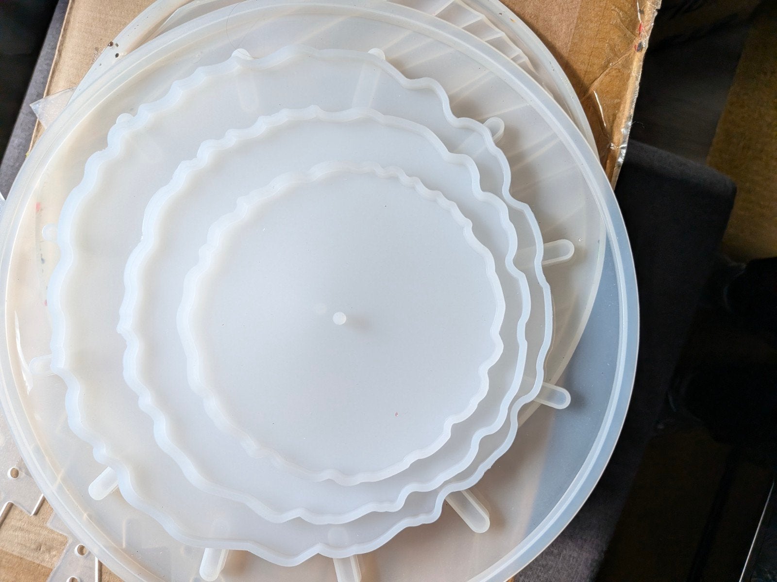 Epoxy / UV Resin Set – 100+ mallen – gereedschap & materiaal, Ophalen of Verzenden, Zo goed als nieuw