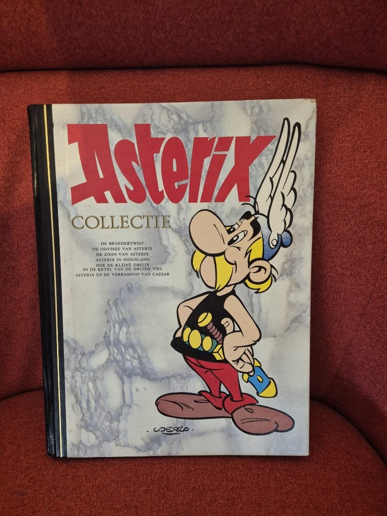 Asterix Collectie V – Lekturama – Hardcover – 1989, Boeken, Gelezen, René Goscinny, Albert Uderzo, Eén stripboek, Ophalen of Verzenden