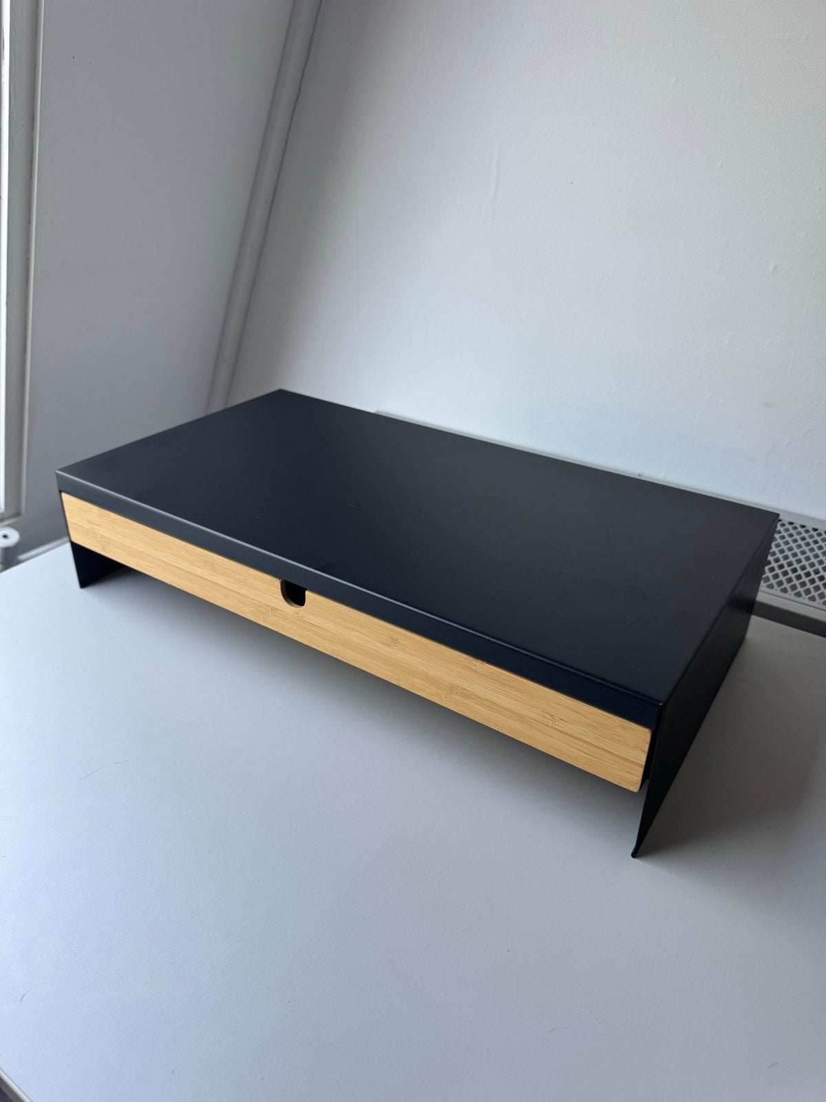 Ikea Elloven monitorstandaard met lade, Ophalen of Verzenden, Gebruikt