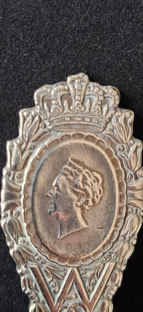 Wilhelmina herdenkingslepel 1948, Ophalen of Verzenden, Gebruikt, Speld(je) of Lepel(tje)