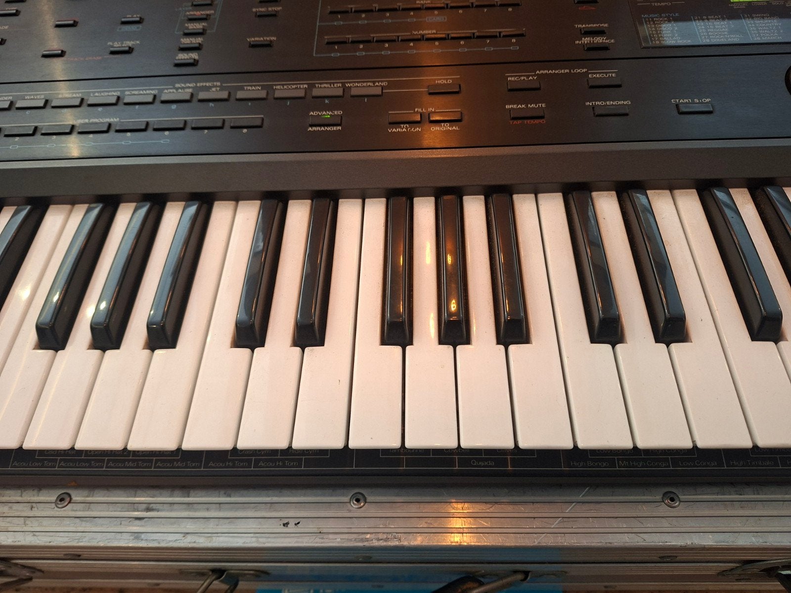 Roland PRO-E Intelligent Arranger met koffer, Roland, Midi-aansluiting, Ophalen of Verzenden, 61 toetsen