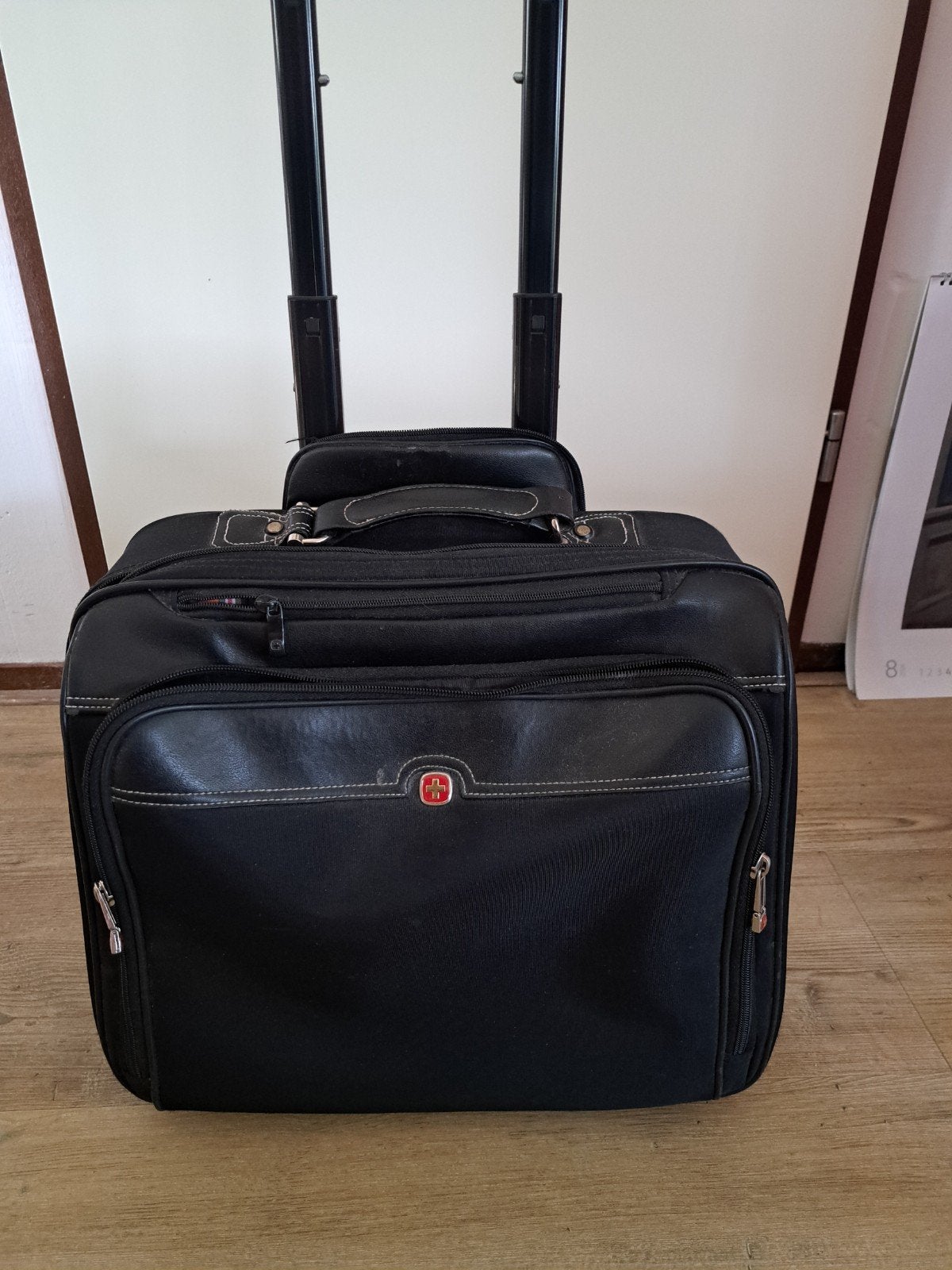 Gebruikte Trolley, Ophalen, Gebruikt, 20 tot 30 cm, Zwart