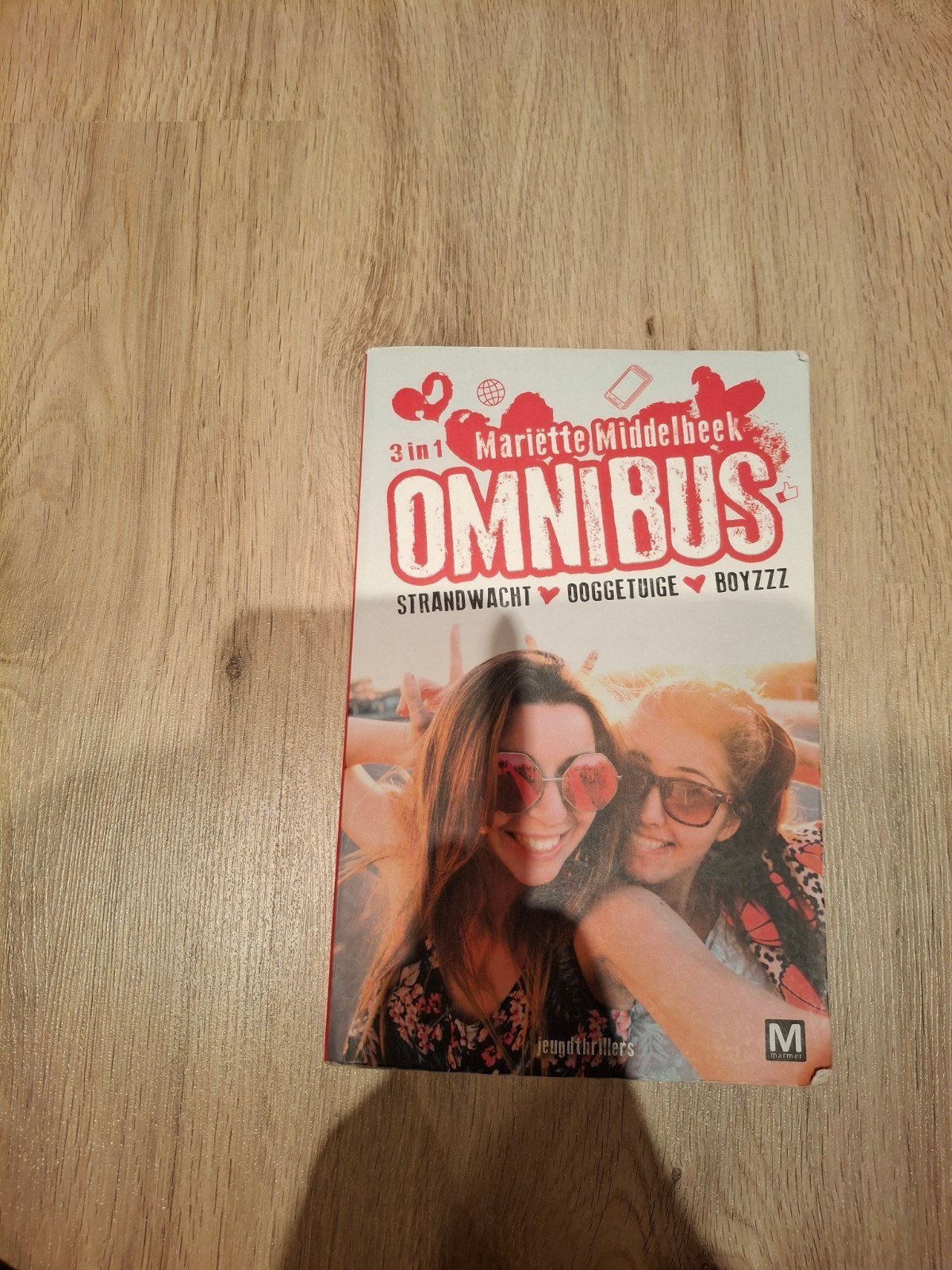 Mariëtte Middelbeek Omnibus - Jeugdthriller 3 in 1, Ophalen of Verzenden, Gelezen, Mariëtte Middelbeek, Fictie