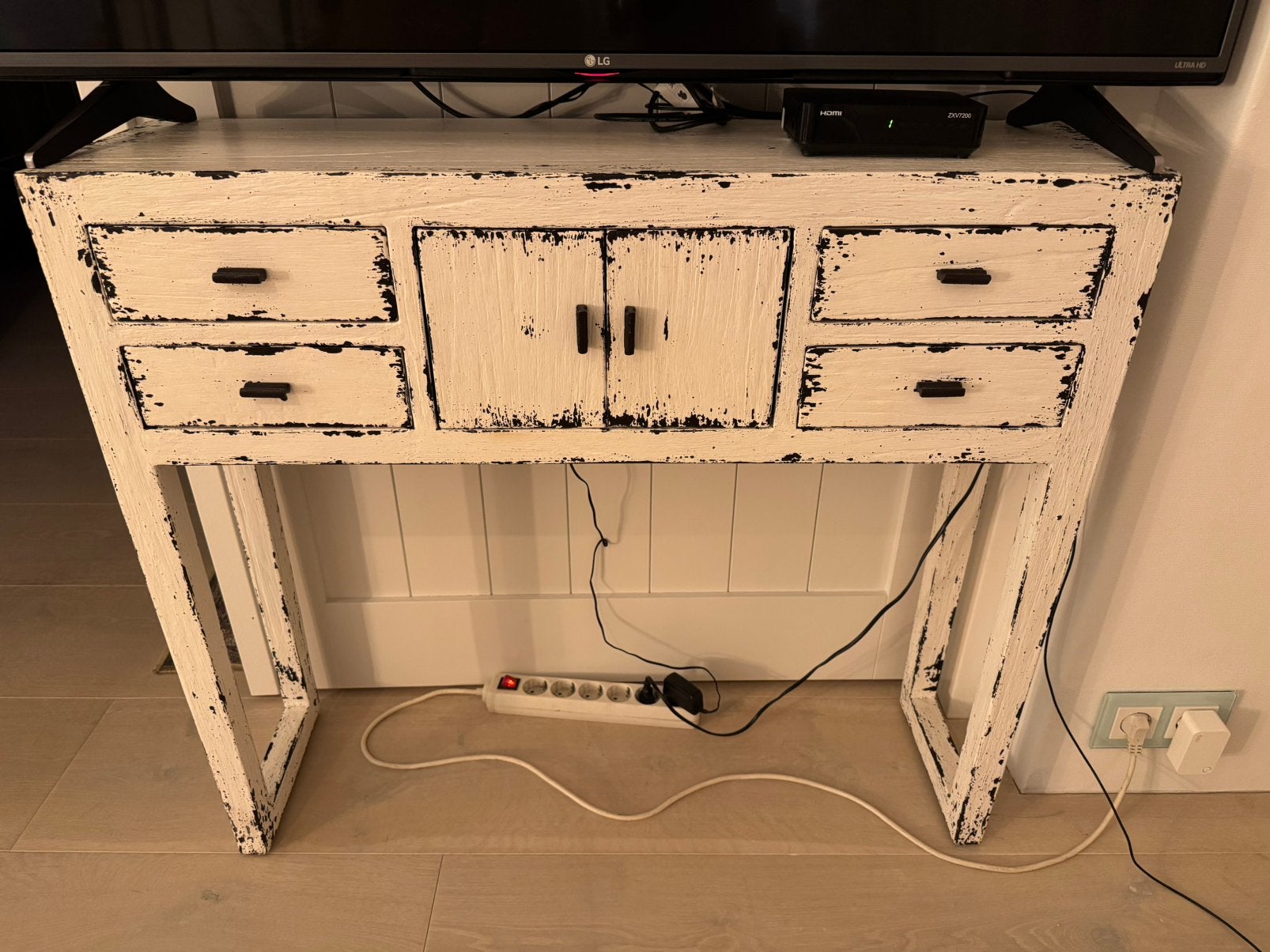 Side table, brand Must Living, Ophalen, 50 tot 100 cm, Zo goed als nieuw, 25 tot 50 cm