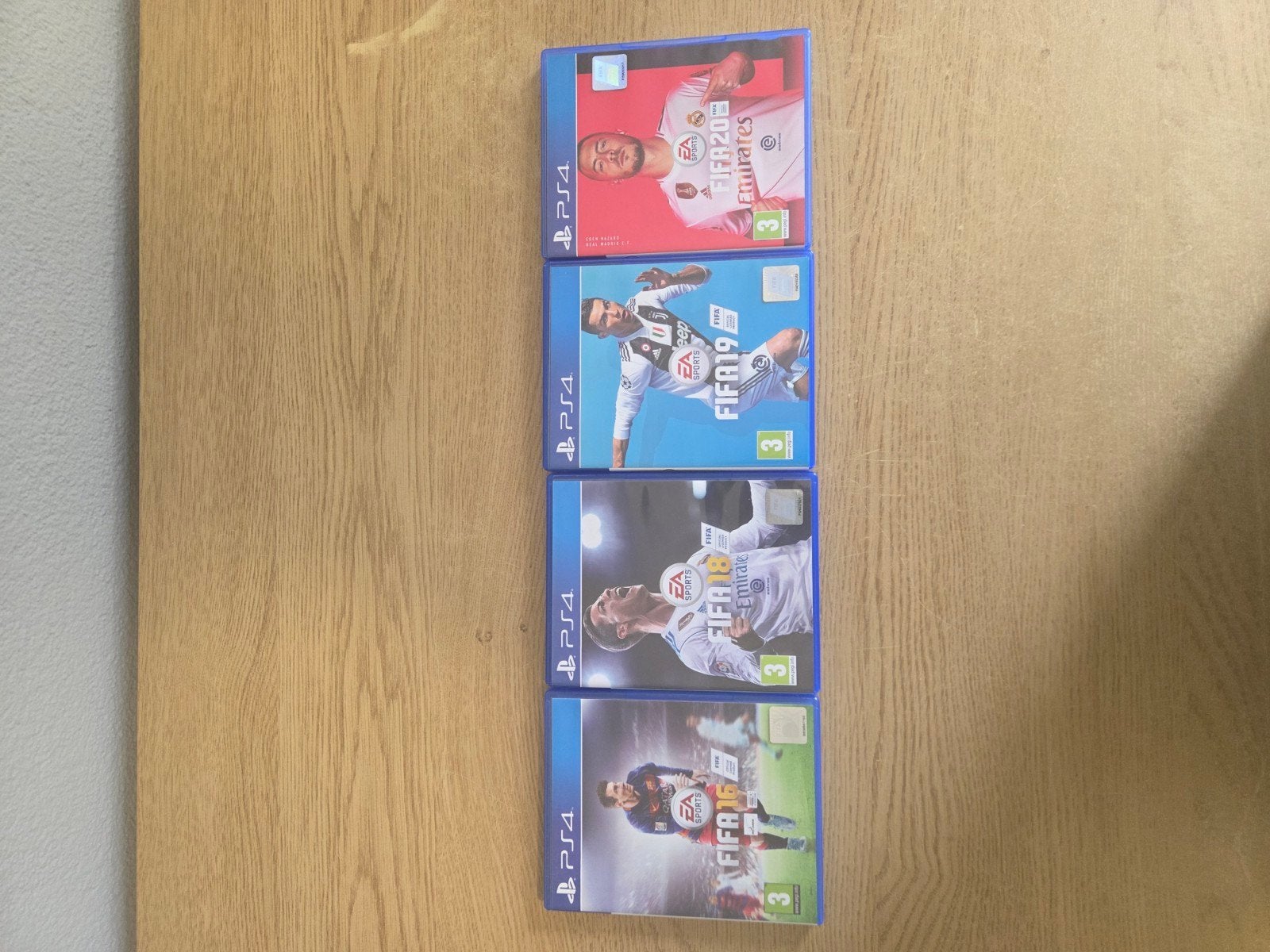 FIFA 16, 18, 19 en 20 PS4., Ophalen of Verzenden
