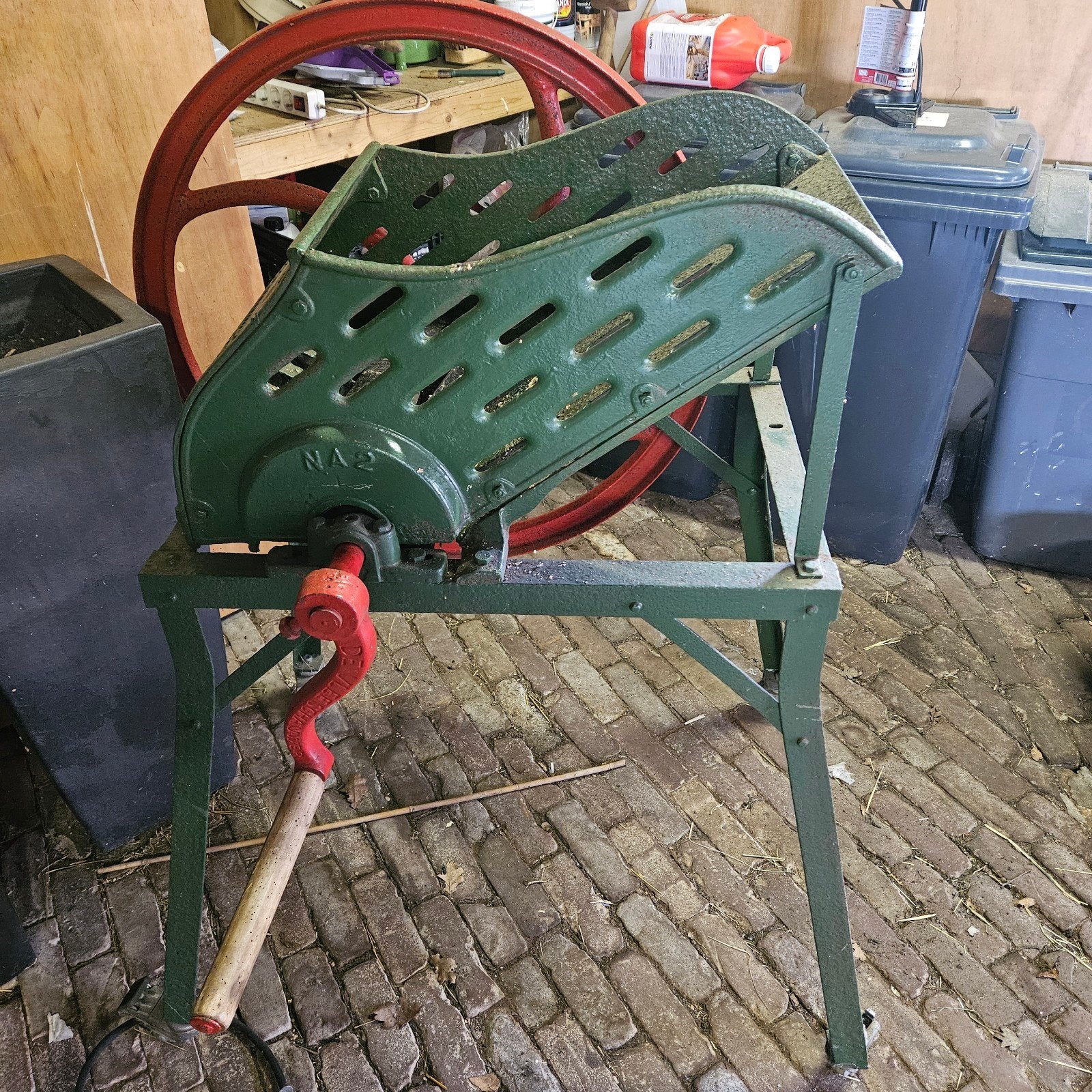 Antieke bietenmolen - Handbediend, Antiek en Kunst, Antiek | Gereedschap en Instrumenten, Ophalen