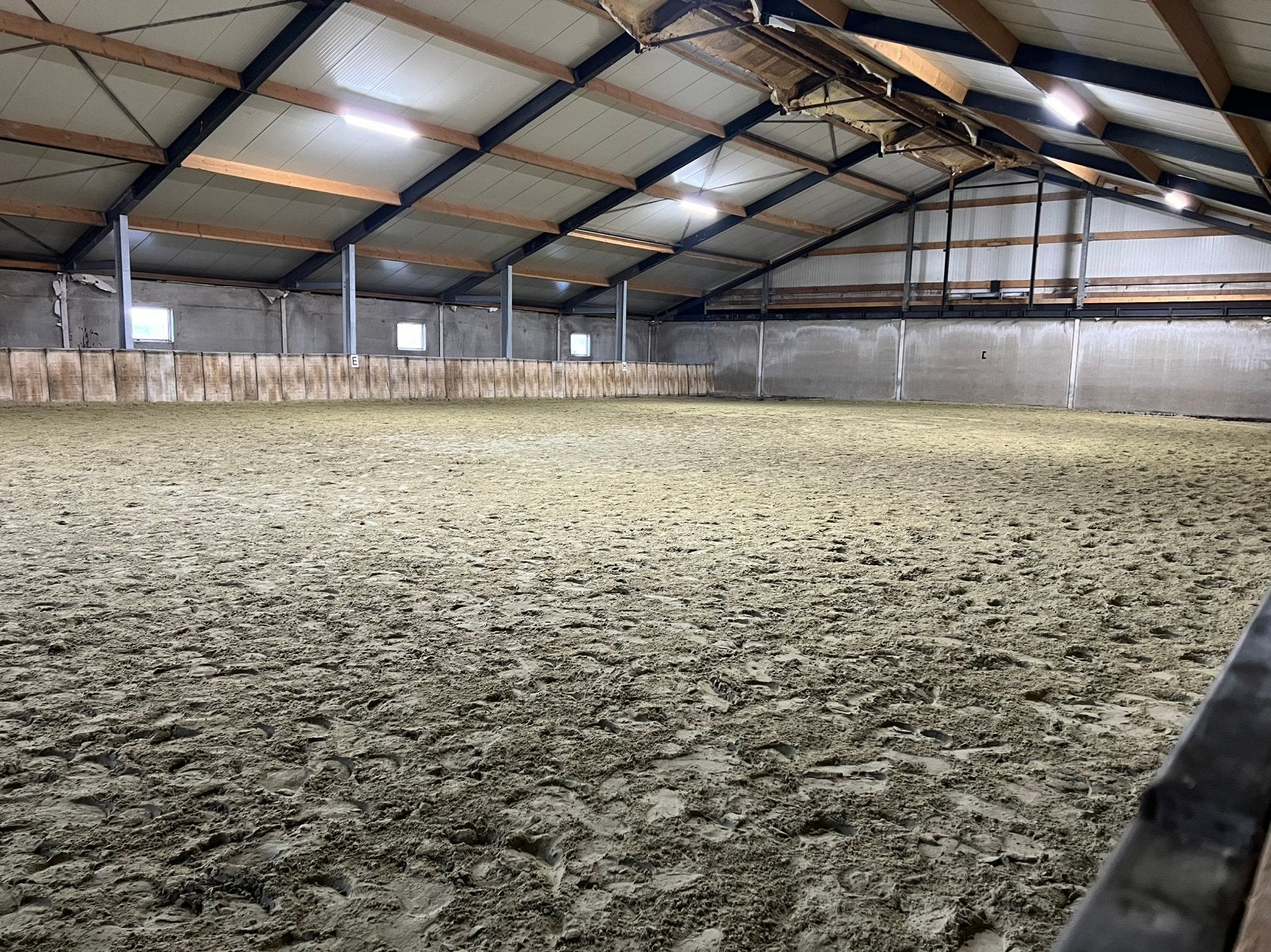 Stalling, Stalling, 2 of 3 paarden of pony's