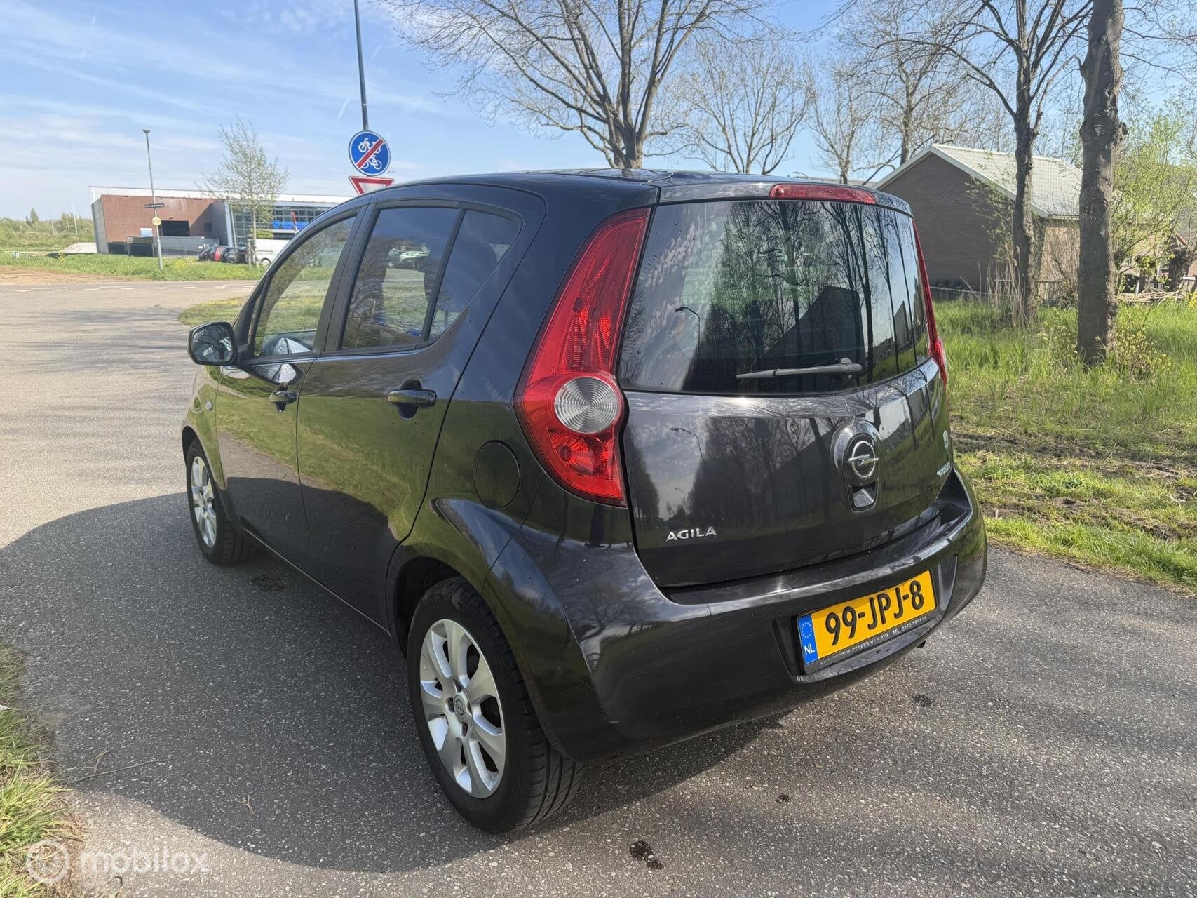 Opel Agila 1.0 Enjoy*AIRCO*ELEK RAMEN*5 DRS*NAP*NEW APK 7/27, Stof, Gebruikt, Zwart, Bedrijf